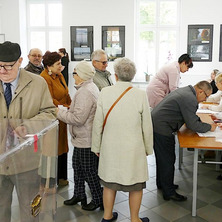 Trwa druga tura wyborów w Kcyni. Mieszkańcy ruszyli do urn