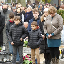 Tłumy na cmentarzu w Sadkach. Wierni wzięli udział procesji