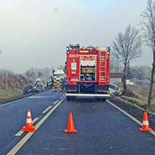 Zderzenie dwóch osobówek! Pasażer seata zabrany do szpitala