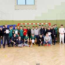 Turniej Mikołajkowy Halowej Piłki Nożnej. Zagrało 7 drużyn